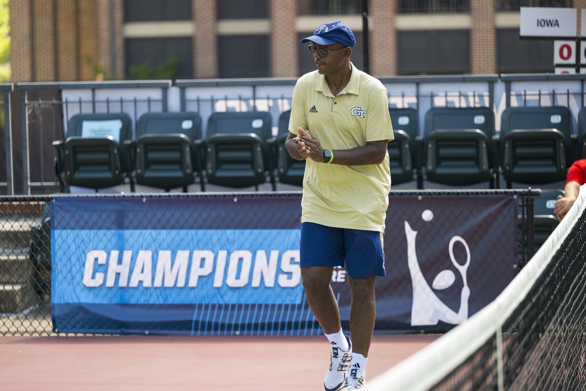 GT_WTEN's tweet photo. 𝑶𝒏 𝒕𝒉𝒊𝒔 𝑫𝒂𝒚 ➡️ 2012

Rodney Harmon became the head coach of Georgia Tech Women’s Tennis 👏 

#StingEm 🐝 https://t.co/pF4yoaTMSD