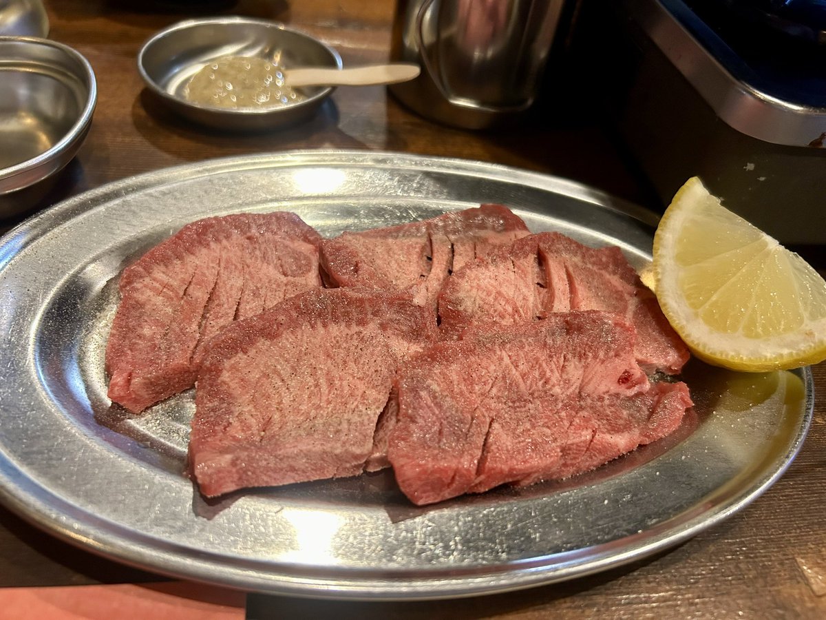 brbr0823's tweet photo. バレエ🩰本番にて山形に滞在中。昨日セクションの皆様とご一緒した焼肉屋さんに大感動し、人生初の２日連続焼肉。本日も同じお店に1人で飲みに行ってしまいました😭 いつ、どこで、なにを食べたかの嬉しい積み重ねで私はできているなと、、幸福度マックスでした。ありがとうございました🙇 https://t.co/HBcKfOv4sb