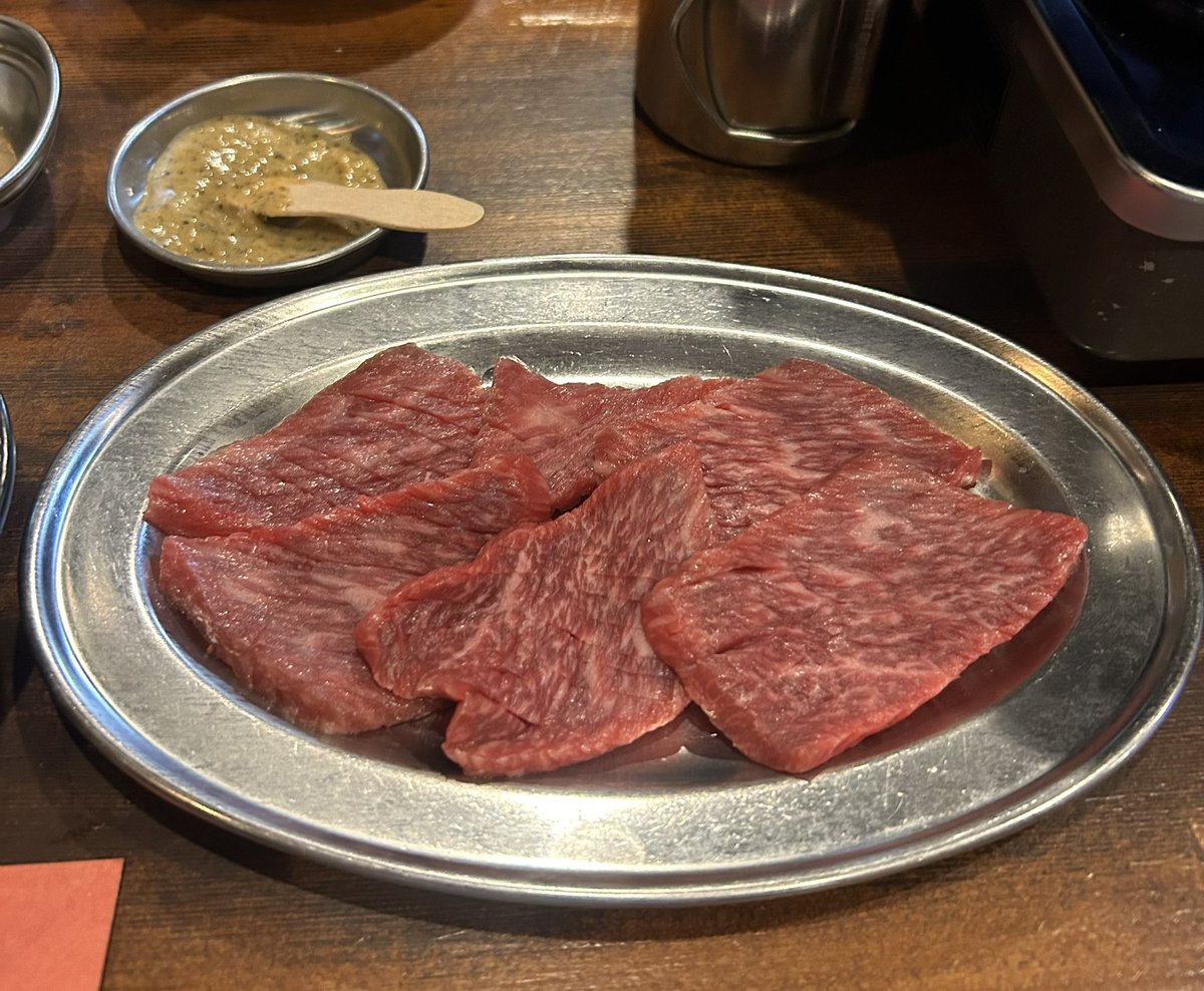 brbr0823's tweet photo. バレエ🩰本番にて山形に滞在中。昨日セクションの皆様とご一緒した焼肉屋さんに大感動し、人生初の２日連続焼肉。本日も同じお店に1人で飲みに行ってしまいました😭 いつ、どこで、なにを食べたかの嬉しい積み重ねで私はできているなと、、幸福度マックスでした。ありがとうございました🙇 https://t.co/HBcKfOv4sb