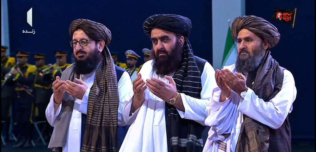 hywadmal's tweet photo. د محترم الحاج ملا برادر اخند په مشرۍ د افغانستان اسلامي‌امارت لوړ پوړی پلاوی د ایران اسلامي جمهوریت د فقید رهبر د فاتحې مراسمو کې https://t.co/lfbmfIMxnC