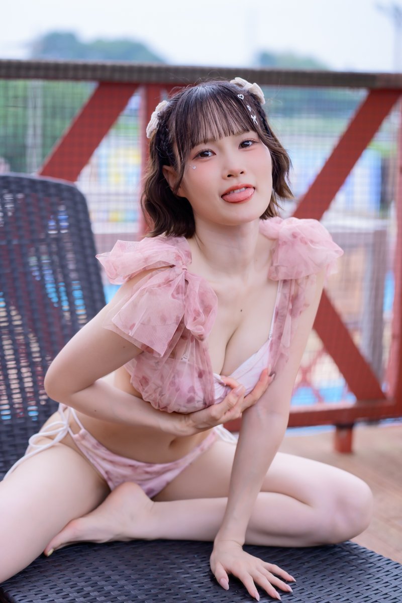 Jmarusama's tweet photo. 美顔なうえにないすばでぃなCherie!の山下ゆづきちゃん
ゆづきちゃんといえばしたちちのイメージだけどw、この時は上からアピールしてくれましたとてもすばらしいですありがとうございます

#シェリィ 
#ゆちゃんに監視されたい
#近代麻雀水着祭2026 
#いかなきゃキンマー https://t.co/DhWJZ3sHI5