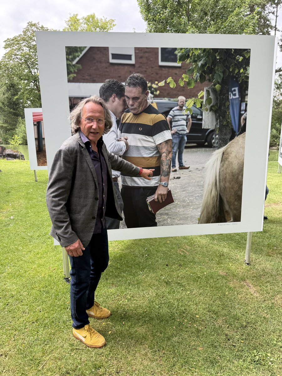 MargrietBenak's tweet photo. Prachtige fototentoonstelling in buitenlucht in #Rensenpark #Emmen met werk van #harrycock uit Assen, winnaar van Culturele Prijs van Drenthe 2018, fotograaf o.a. van #volkskrant en #noorderbreedte; βBrede Horizon, kleine wereldβ. Ga vooral kijken. Geopend door @moniquekuipers https://t.co/dU2jOpnJyj