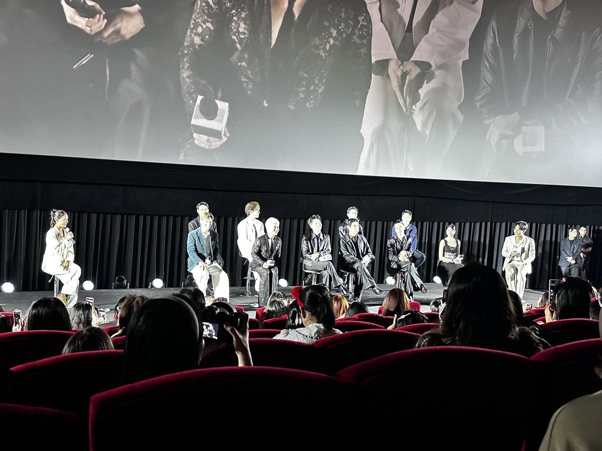 Pakhechannel's tweet photo. มาเกาะขอบจอ ดูรีแอค #uppoom หวานฉ่ำ ดูน้องเขิน เราเขินกว่า🥰 #LoveOfSilomFinalEP
Our Last Night
#uppoompat
#PoomPhuripan
#poompps
#PakheChannel https://t.co/MZ5WoAQaE0