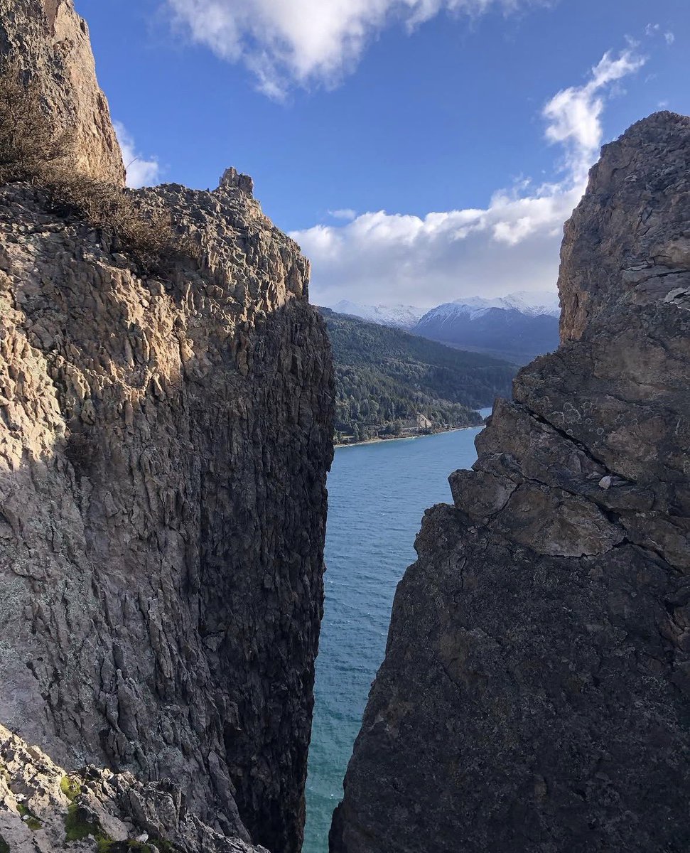 paachhuuu1's tweet photo. - Nos vamos a vivir a la Patagonia? 
- Enviar https://t.co/kEei94cnqQ