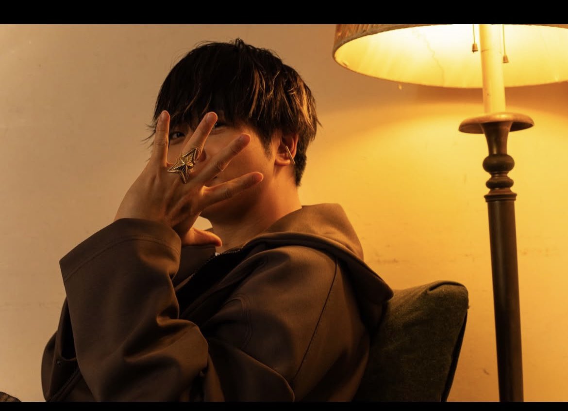 reo02564's tweet photo. ちなみにこちらが元写真です https://t.co/WbjaKQW1EH