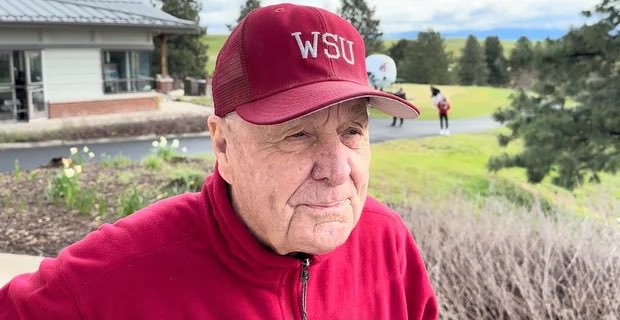 cougsgo's tweet photo. Jim Walden dies at the age of 88 in Coeur d’Alene from acute respiratory failure. Sad news for everyone and Cougs in particular. He was an all-timer in every way. My favorite Coug coach ever. #GoCougs 

https://t.co/eXdjGU3G2h https://t.co/gG55T7EeBV