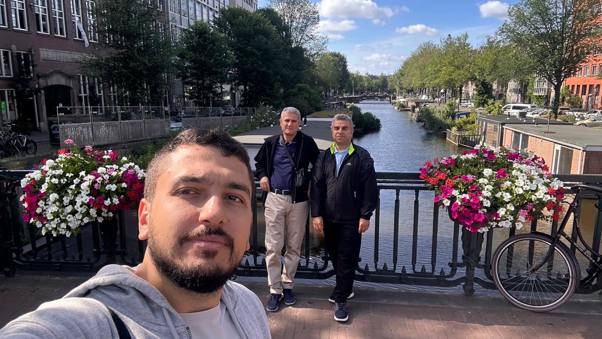 bkrgct's tweet photo. Amsterdam’ı geziyoruz. https://t.co/ZTQyzNCEr2