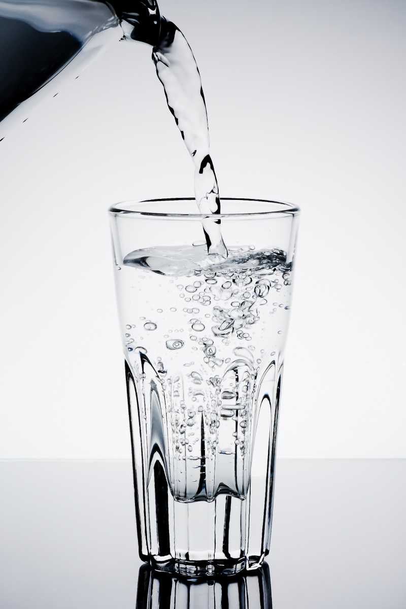 ilyshins's tweet photo. [Need a quick health win Swap 1 sugary drink for water today. Small swaps = big long-term gains for your energy u0026 mood!  #HealthyTips] https://t.co/SC3On73Ss2
