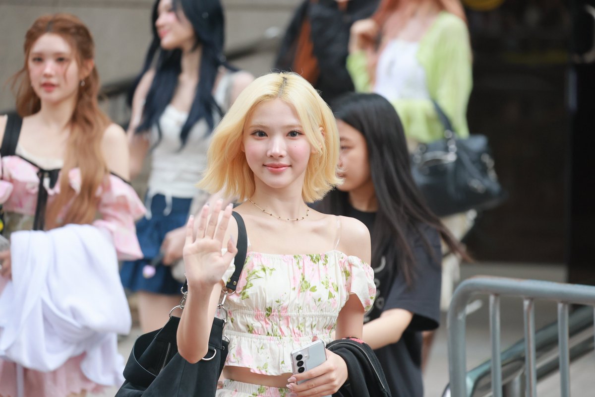 pineapp1edaeri's tweet photo. 260703 뮤직뱅크 퇴근 사후데이터 판매합니다

프로필 오픈카톡으로 문의주세요

김재원

세븐틴 SEVENTEEN 디에잇

에반 EVAN
희승 

에이티즈 ATEEZ
종호 윤호 우영 여상 홍중 최산 산 민기 홍중

미야오 MEOVV
나린 안나 가원

라이즈 RIIZE
쇼타로 은석

하츠투하츠 Hearts2Hearts
주은 이안 지우

대리 데이터 data 댈찍 사후 대리찍사