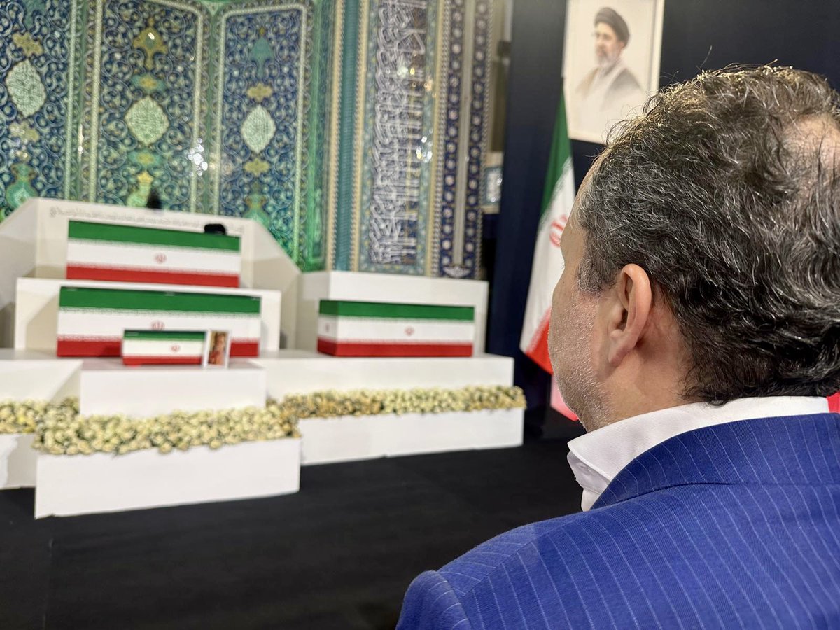 DrAhmetSANLI's tweet photo. Anladın mı şimdi? “Ben reisle geldim reisle giderim” diyen adamdaki basireti. https://t.co/TLF2JiNOuM