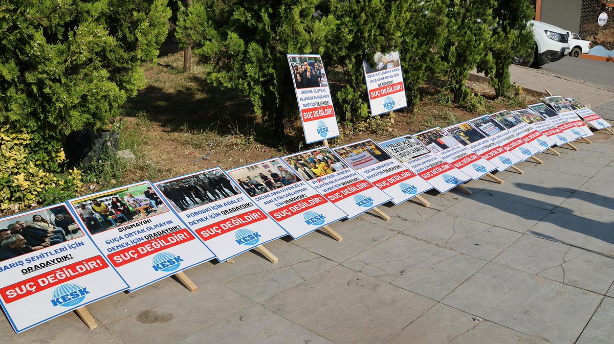 TumbelH's tweet photo. Bugün Şırnak’ta, adalet nöbetindeki arkadaşlarımızla bir araya gelerek hukuksuzluğu kabul etmediğimizi bir kez daha güçlü şekilde ifade ettik. https://t.co/WYuQOx8Qnx