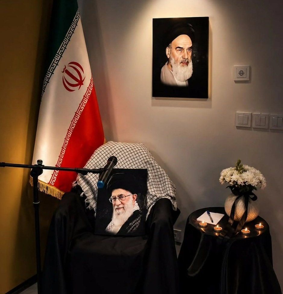 omidmollaye_'s tweet photo. عاشقانی که مدام از فرجت میگفتند
عکس‌شان قاب شد و...
[اللهم عجل لولیک الفرج] https://t.co/ItI8yjelSi