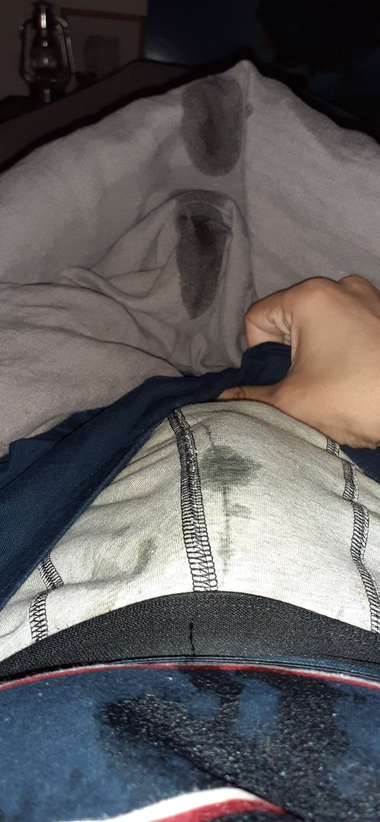 FrenchStink's tweet photo. Wet boxers 
***
Boxer mouillé https://t.co/76Mp4bip4T