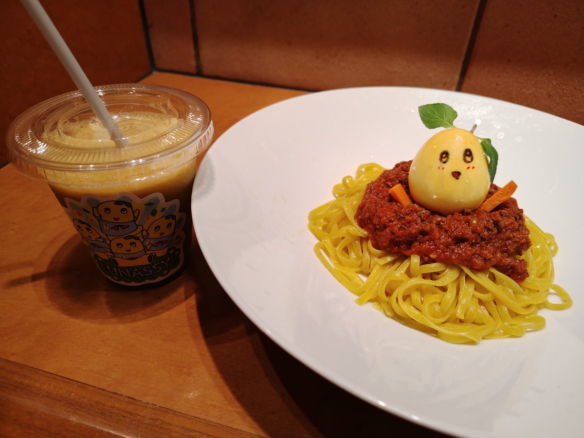 shima_okuri's tweet photo. @funassyi ふなちゃん、日付変わって、おぱんじょるのおめめとなっしー🎂

楽しいおぱんじょるの会だったね。ふなちゃんのおぱんじょるのなのに、私がふなちゃんからプレゼントもらっちゃったよ。サイン入りの梨友カードのゲラ、大切にするね。

これから暑くなるから、おからだに気をつけてね。

もやばーすで https://t.co/atnTUjQlXj