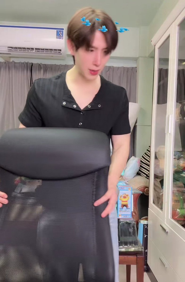 nannam_ch's tweet photo. คุณกำลังใจงอแง จะกินกรีกแต่ไม่ได้ช้อนมาด้วย ละเทอมาให้เติมพอดีก่อนสลบ วีคนี้เรียนหนักถึง dna ผ่านไป 3 วีคละนะ เหลืออีก 7 🥹 #เชื่อใจป๊าก 💚✌🏻 กอด ๆ นะ https://t.co/vuN1hJIvKg