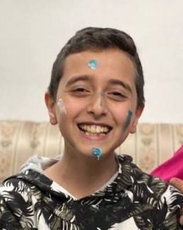 SharifiZarchi's tweet photo. هلاکت کل خاندان خامنه‌ای، تاوان یک قطره خون یک نفر از هزاران کودک و نوجوان ایران که به دستور او قتل‌عام شدند هم نبود.
ننگ و نفرین ابدی بر خامنه‌ای کودک‌کش #ضحاک. https://t.co/5rZvIHFk53