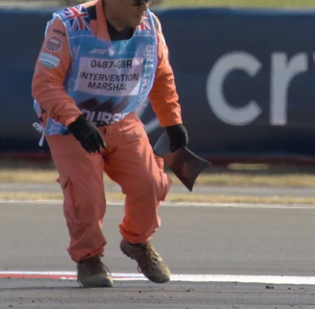 ln4norris's tweet photo. zak just confirmed that lando has brake duct damage which will cause some aero loss that he will have to carry that through sprint quali. https://t.co/qZRwfaRFs1