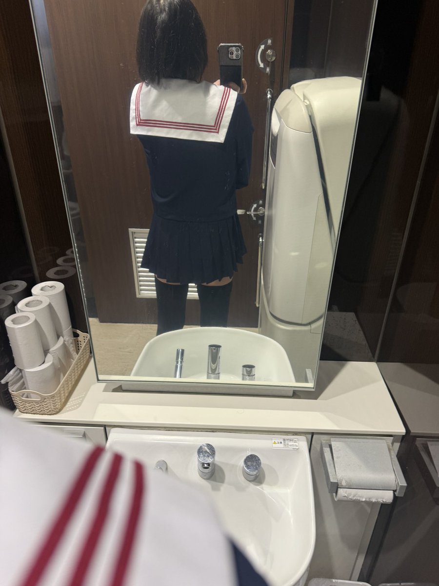 sakura_R322's tweet photo. セーラー服ドライブ（・∀・）ﾆﾔﾆﾔ https://t.co/iUegBCUq36