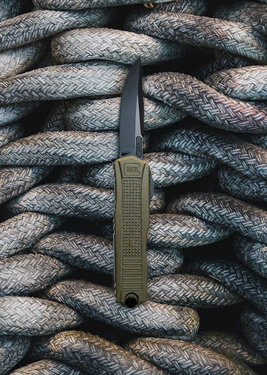 amchar_sc's tweet photo. A great firearm deserves a great knife. #glock #microtech #knives https://t.co/VwdVoYha14