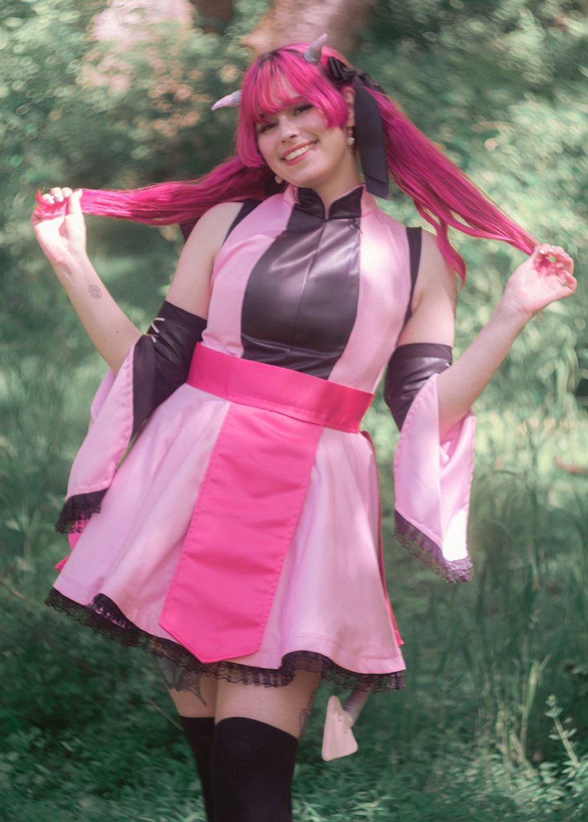 lostdest_info's tweet photo. Name: Evie
Pronouns: any pronouns
Member Color: Cleric Pink
Race: Tiefling
Oshi Mark: 🎀🔮
Birthday: November 17
MBTI: ISFP
Height: 5'3
Favorite TTRPG: Monster Hearts https://t.co/tOthEX6VvS