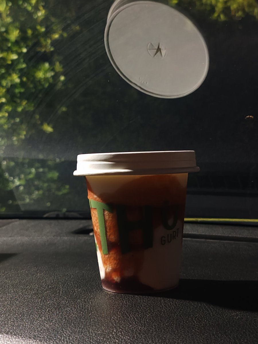 Mew__JK's tweet photo. วันแรกใน Grab จะพลาดได้ไง~

เมื่อคุณอยู่นอกพื้นที่บริการ...ก็ขับไปในพื้นที่สิจ๊ะ 😅

#WITHUGURT
#OnlyatGrab #GrabFoodTH 
#GrabFood #GrabTH https://t.co/nSK92XcODz