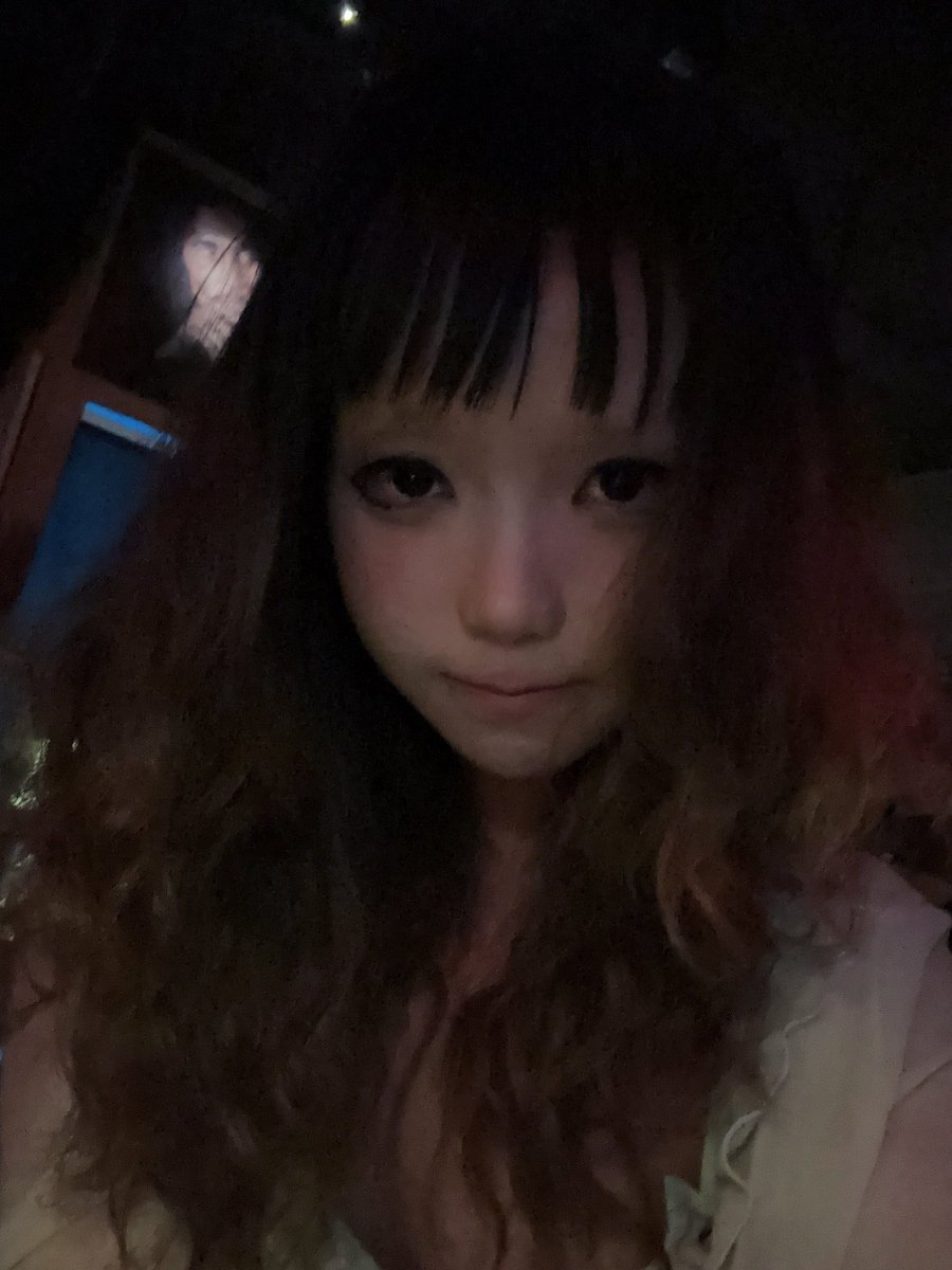 Grunst111's tweet photo. 感觉自己每天不喝酒都微醺了 24小时里起码25小时都是完全不清醒的弱智 https://t.co/s86QsJ2WUl