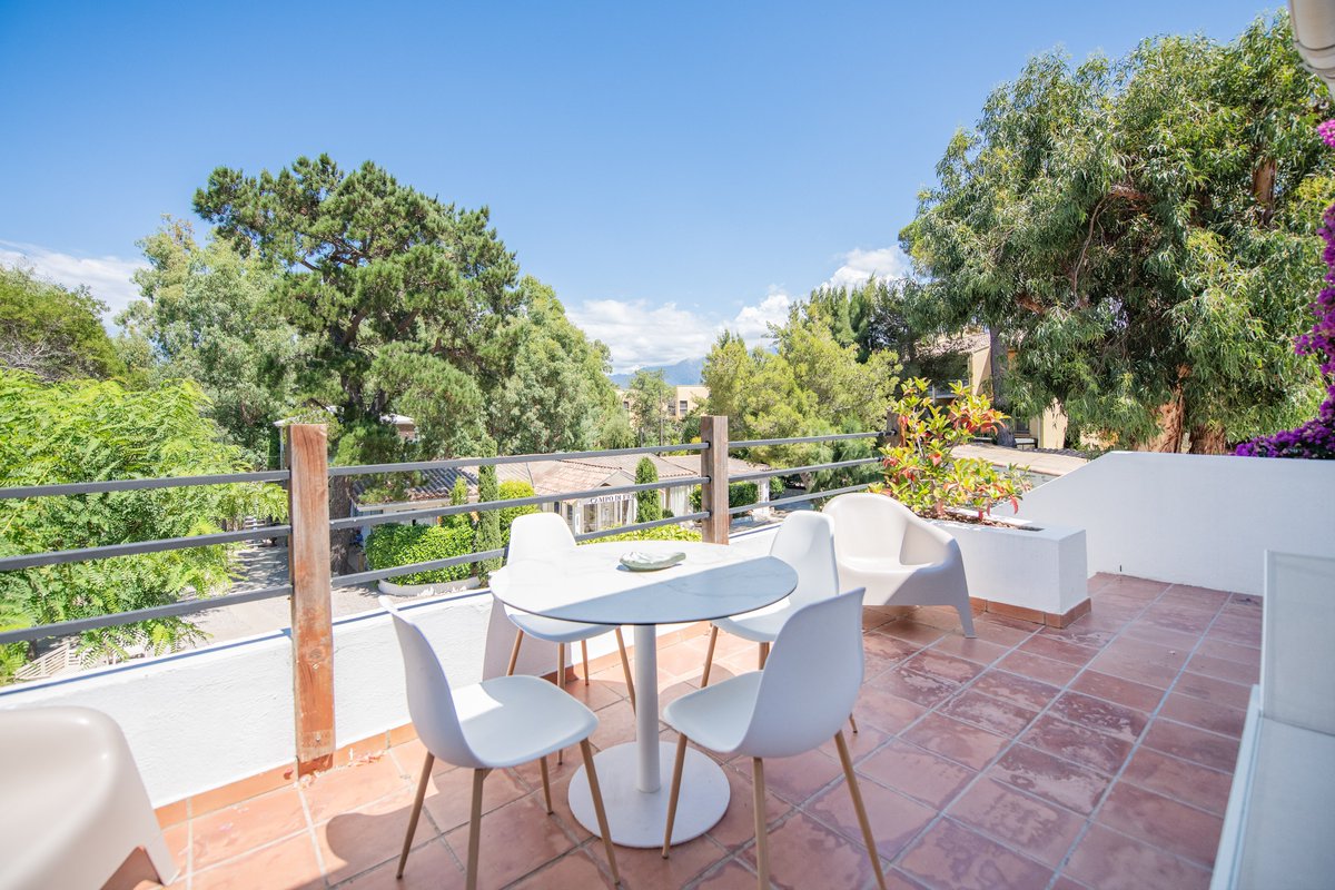campocalvi's tweet photo. Suite Falcone 🌺

. . .

Falcone Suite 🌺

📞 Téléphone : +33 (0)4.95.48.34.60
📧 Mail : contact@location-campodifiori.com

#corsica #calvi #maisondecharme #corse #authentic #tourism #house #holidays #travel https://t.co/vYfXbubGji