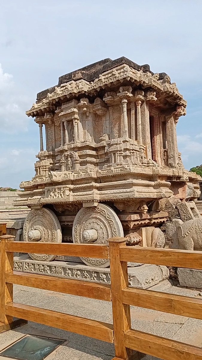 RoshanRShetiya's tweet photo. हंपि
ಹಂಪಿ
Hampi
#हंपि #मंदिर #गोपुर
#ಹಂಪಿ #ದೇವಸ್ಥಾನ #ಗೋಪುರ
#Hampi #Temple #Gopura
#कर्नाटक
#ಕರ್ನಾಟಕ
#Karnataka
#भारत
#ಭಾರತ
#Bharat #India
#सनातन #धर्म
#ಸನಾತನ #ಧರ್ಮ
#Sanatana #Dharma https://t.co/KE60uKdhbr
