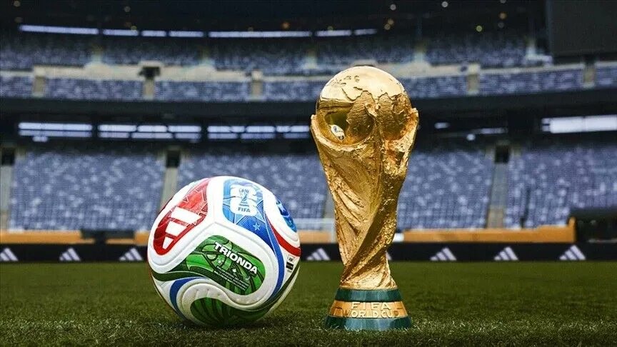 onedio's tweet photo. Şöyle rahat olacaksın...

İngiltere'de 10 gündür kayıp olarak aranan bir futbol taraftarı, İspanya'daki bir barda ortaya çıktı:

"Dünya Kupası'nı izlemeye gitmiştim. Gana maçından sonra kısa bir tatil için buraya geldim. Burada da telefonumu kaybettim. Arandığımı bilmiyordum." https://t.co/wy4PcpfqxM