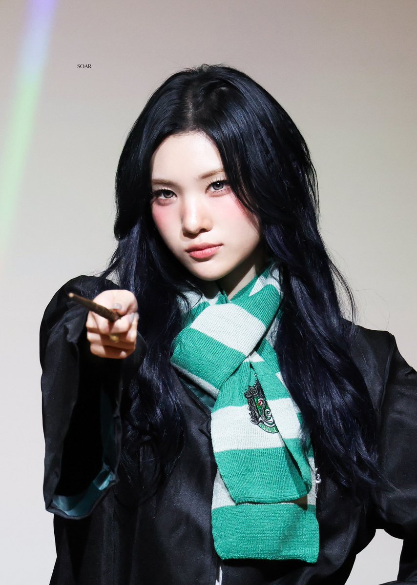 Soar_1203's tweet photo. 260703 Makestar Fansign

Slytherin girl🐍

 #JUUN #주은
#Hearts2Hearts #하츠투하츠 https://t.co/GK0WdeE9r8