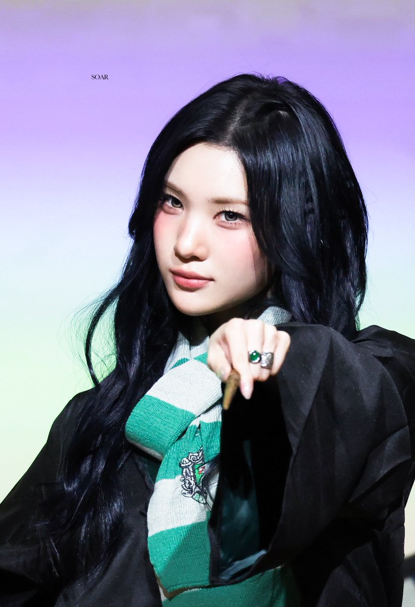 Soar_1203's tweet photo. 260703 Makestar Fansign

Slytherin girl🐍

 #JUUN #주은
#Hearts2Hearts #하츠투하츠 https://t.co/GK0WdeE9r8
