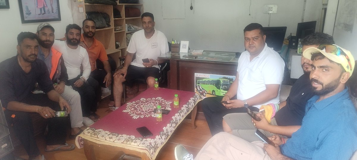 ipranav04's tweet photo. #भारतीय_जनता_पार्टी द्वारा चलाये गए #PanditDeendayalUpadhyay प्रशिक्षण अभियान के अंतर्गत आज #शाहपुर विधानसभा के #धारकंडी  मंडल में कार्यकर्ताओं को बताते हुए व उनका प्रशिक्षण करवाते हुए।

@BJP4Himachal @siddharthanbjp @rajeevbindal @jairamthakurbjp @ianuragthakur @ptshrikant https://t.co/EBINLFaUyC