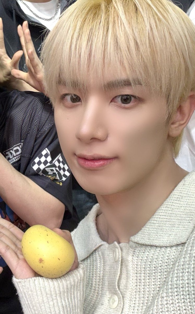 Kunhoarchives's tweet photo. cutie 🥹🩷 https://t.co/W2Ws5Gy2WD