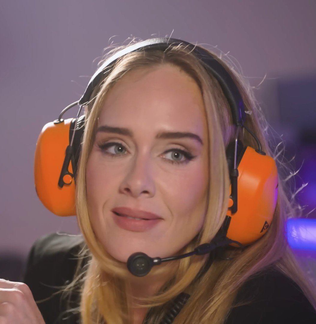 Adele Laurie Brasil tweet media
