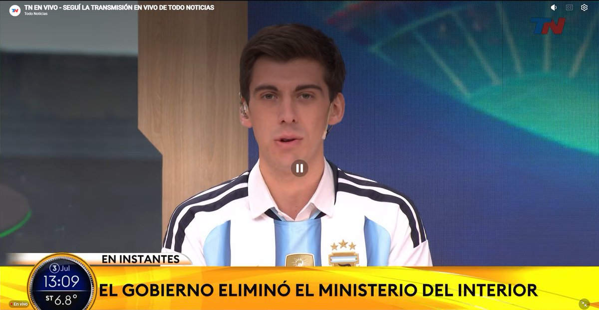 CabaSuper1994's tweet photo. La secuencia de hechos en la que Adorni nos roba plata, renuncia, asume Santilli y se elimina un Ministerio directamente. 

Criterio? lo que convenga. 
@madorni @JMilei @diegosantilli https://t.co/8Tv9eesRuN