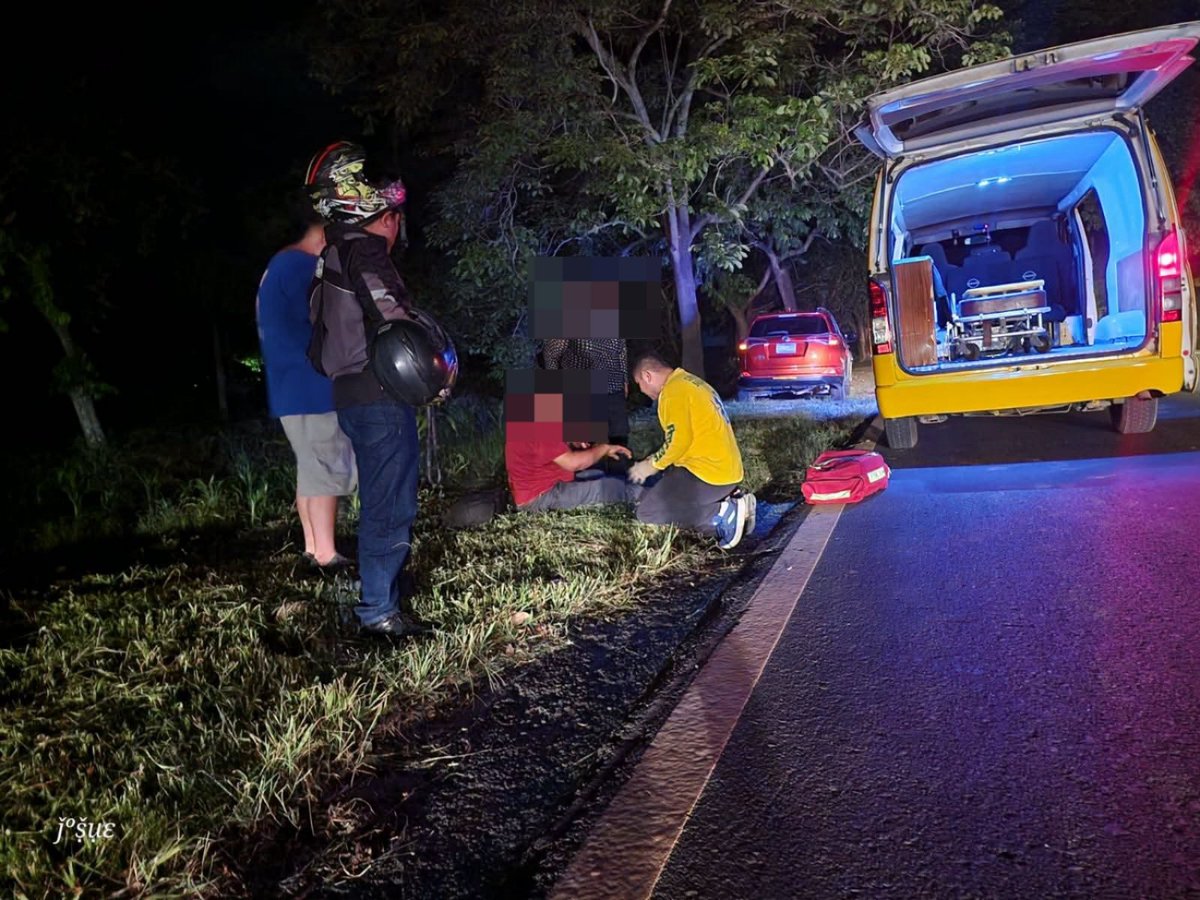ReporteroDigi's tweet photo. #TraficoSV

MOTOCICLISTA RESULTA LESIONADO EN PERCANCE VIAL EN CIUDAD ARCE

Un motociclista resultó lesionado tras un accidente de tránsito registrado sobre la carretera que conduce de San Salvador hacia Santa Ana, en las cercanías del sector conocido como Las Champas, en Ciudad Arce, La Libertad Centro.

Elementos de Comandos de Salvamento atendieron la emergencia, brindaron asistencia prehospitalaria al lesionado y lo trasladaron a un centro asistencial.