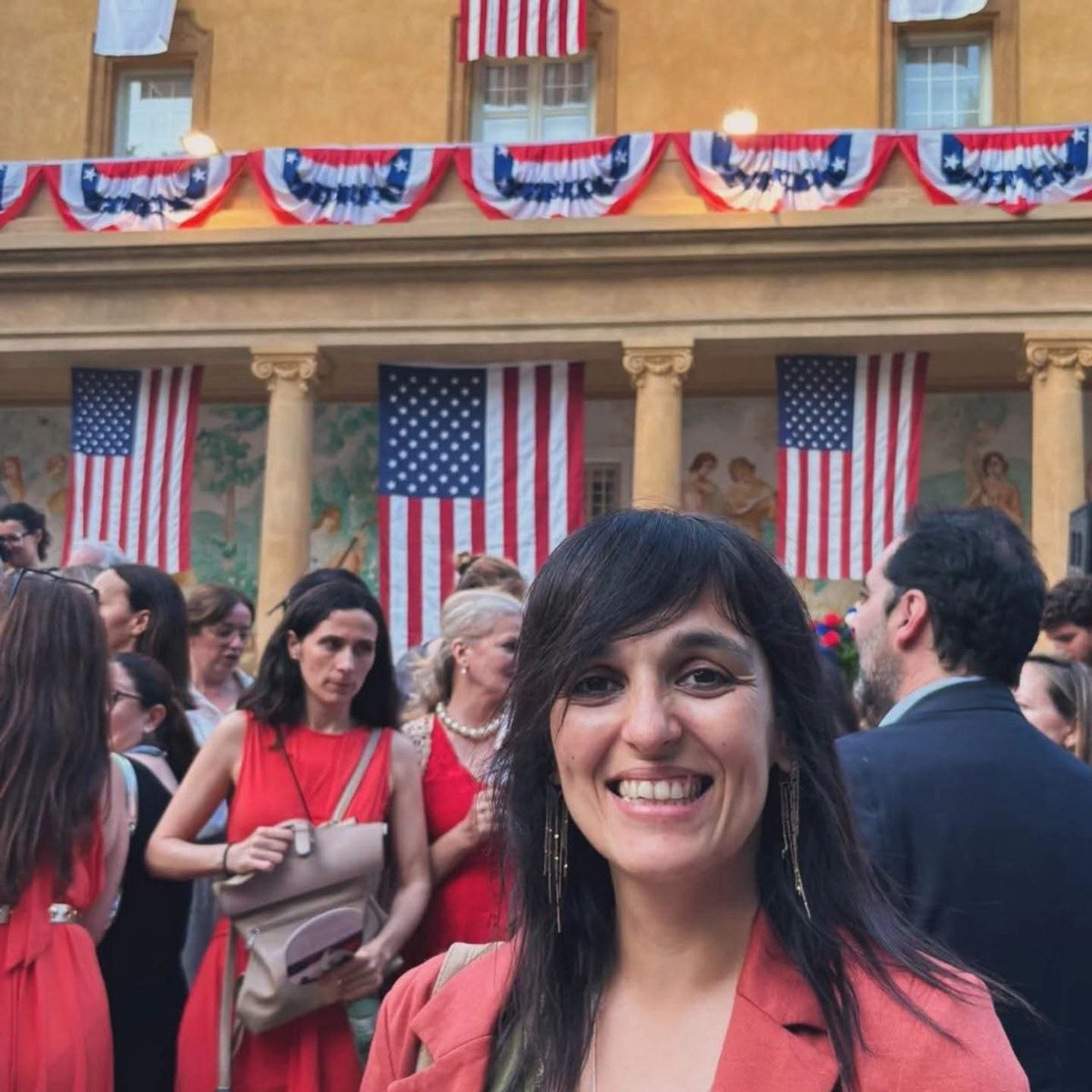 LagarrotxaAC's tweet photo. La presidenta d'Aliança Catalana, Sílvia Orriols, va assistir a la recepció del 4 de Juliol organitzada pel Consolat dels EUA a Barcelona. 

Una oportunitat per reforçar relacions internacionals i donar a conèixer la realitat de Catalunya.

💙 #SalvemCatalunya #SalvemlaGarrotxa https://t.co/axLlkbTXQG