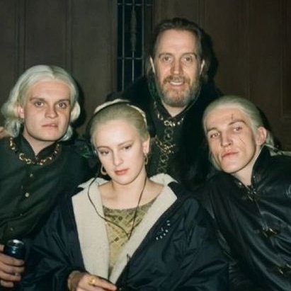 utacult's tweet photo. I love how much this looks like Otto forcing his grandchildren to take a picture with him https://t.co/DaPuEUeHOH