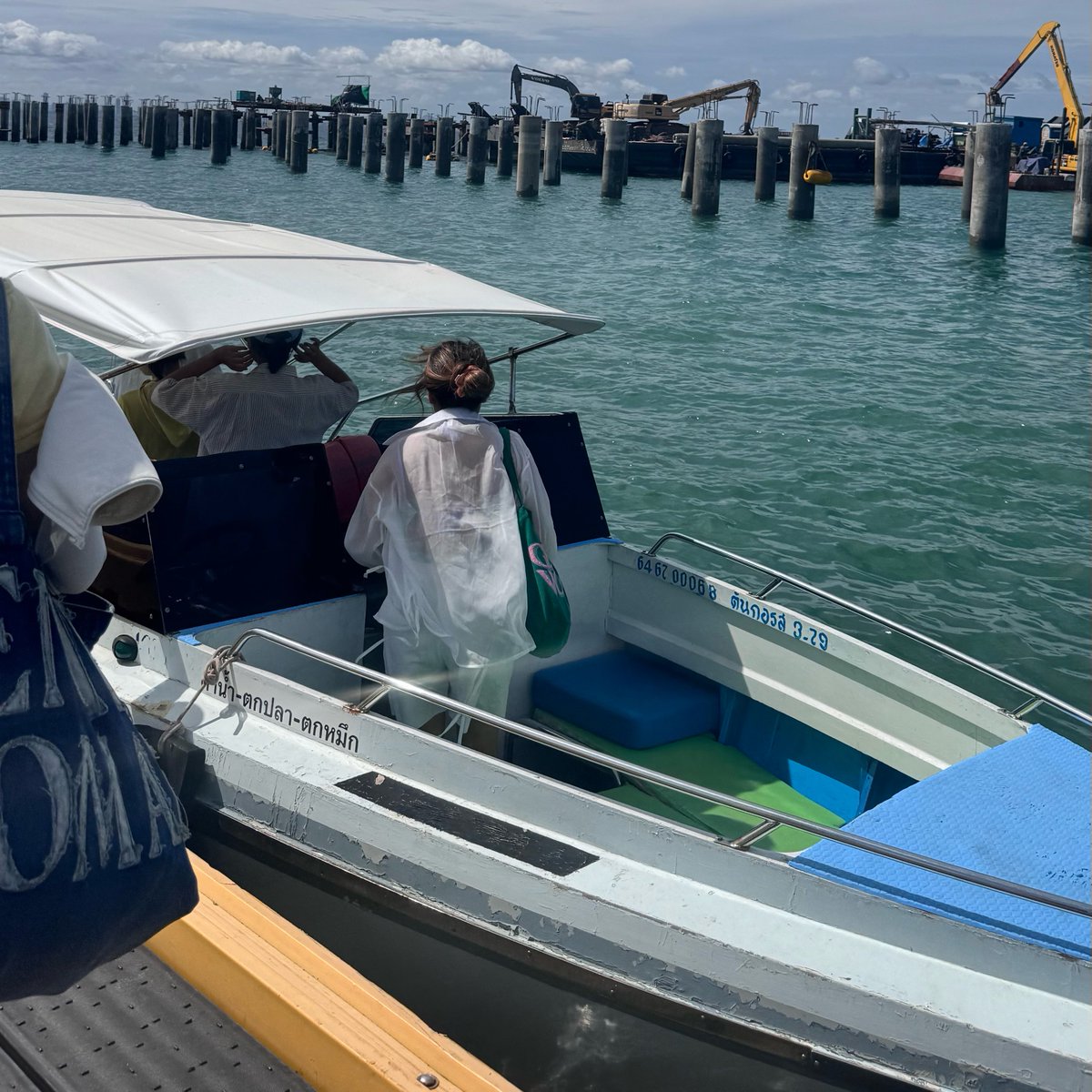 2464519S's tweet photo. squid fishing trip https://t.co/6Hha6IgdgN