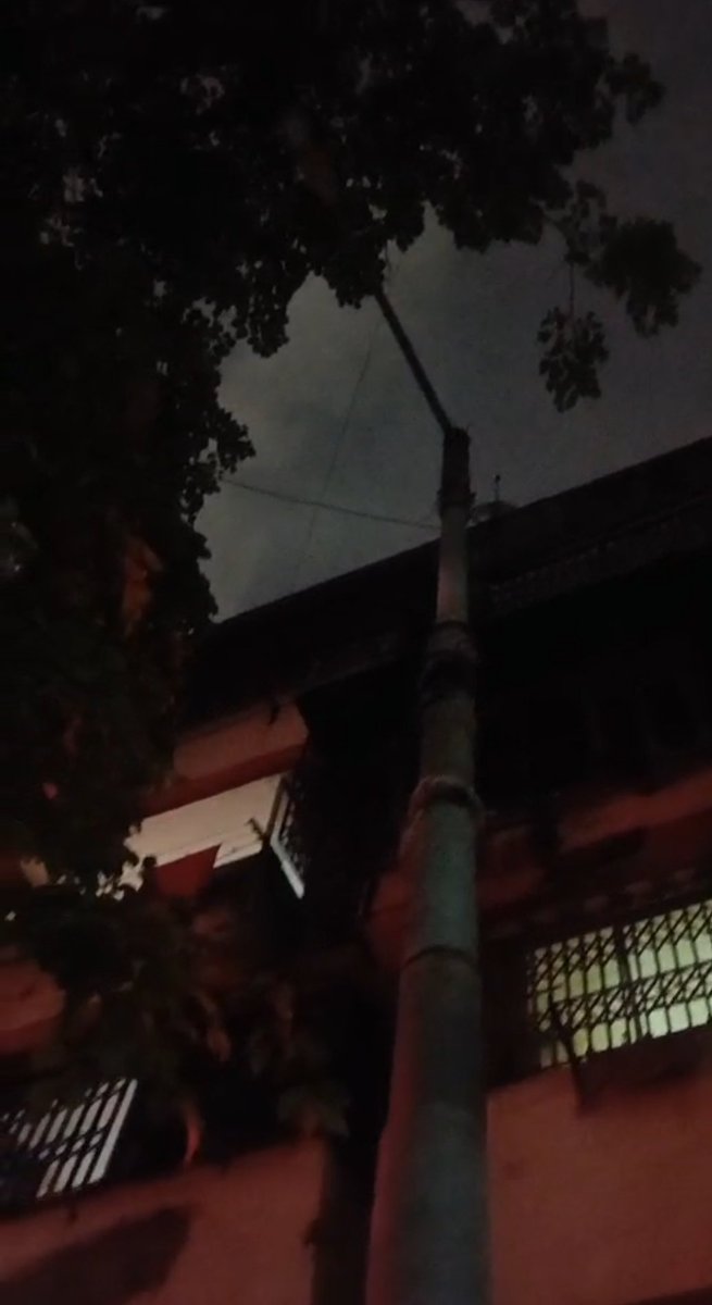 INCsanjeevsingh's tweet photo. @Adani_Elec_Mum , there is much darkness on teligali cross road , made complaint but no action till ..? https://t.co/pIX0o48ljk