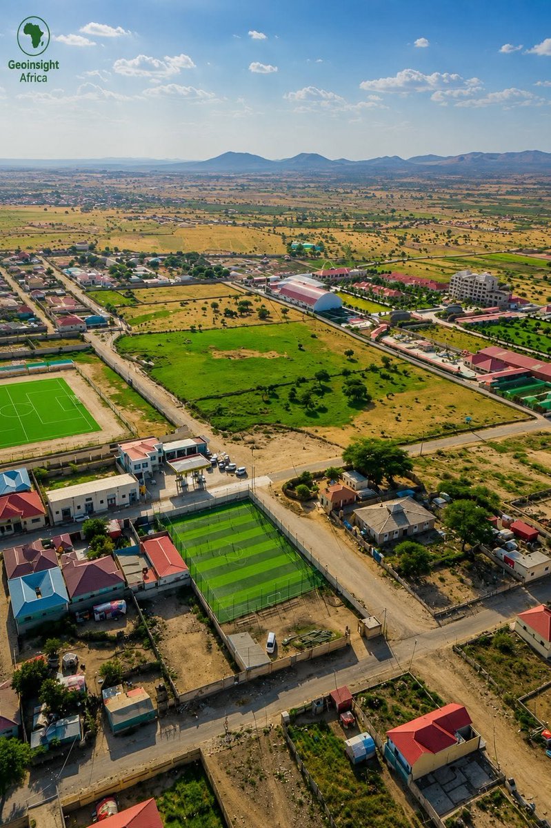 FilsanQA's tweet photo. what city does it remind you?
This is #Boorama https://t.co/6b8a9m1Gie
