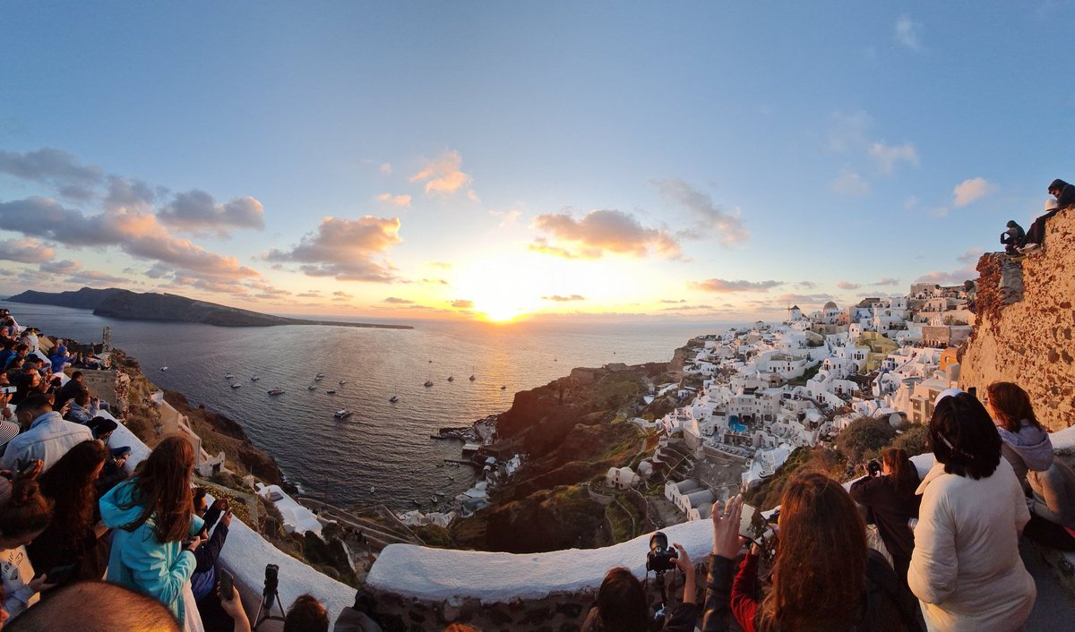 piedaddy71's tweet photo. @Matt_Pinner Santorini https://t.co/dFLfmvmyeJ