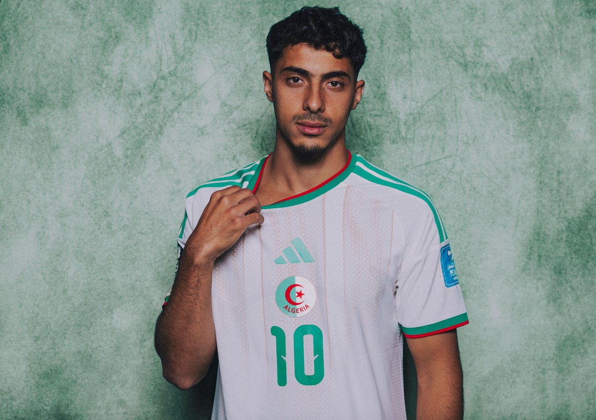 TrendEPL's tweet photo. 🚨🚨🚨🚨🚨 كارثة في المنتخب الجزائري!!

• لا يريد كُل من ابراهيم مازة و فارس شايبي العودة للمنتخب الجزائري في حال بقاء فلاديمير بيتكوفيتش كمدرب للمنتخب!!

• الأمر معقد للغاية، بيتكوفيتش جدد عقده مع المنتخب الجزائري قبل بداية كأس العالم فقط. https://t.co/EYtBwkoetO