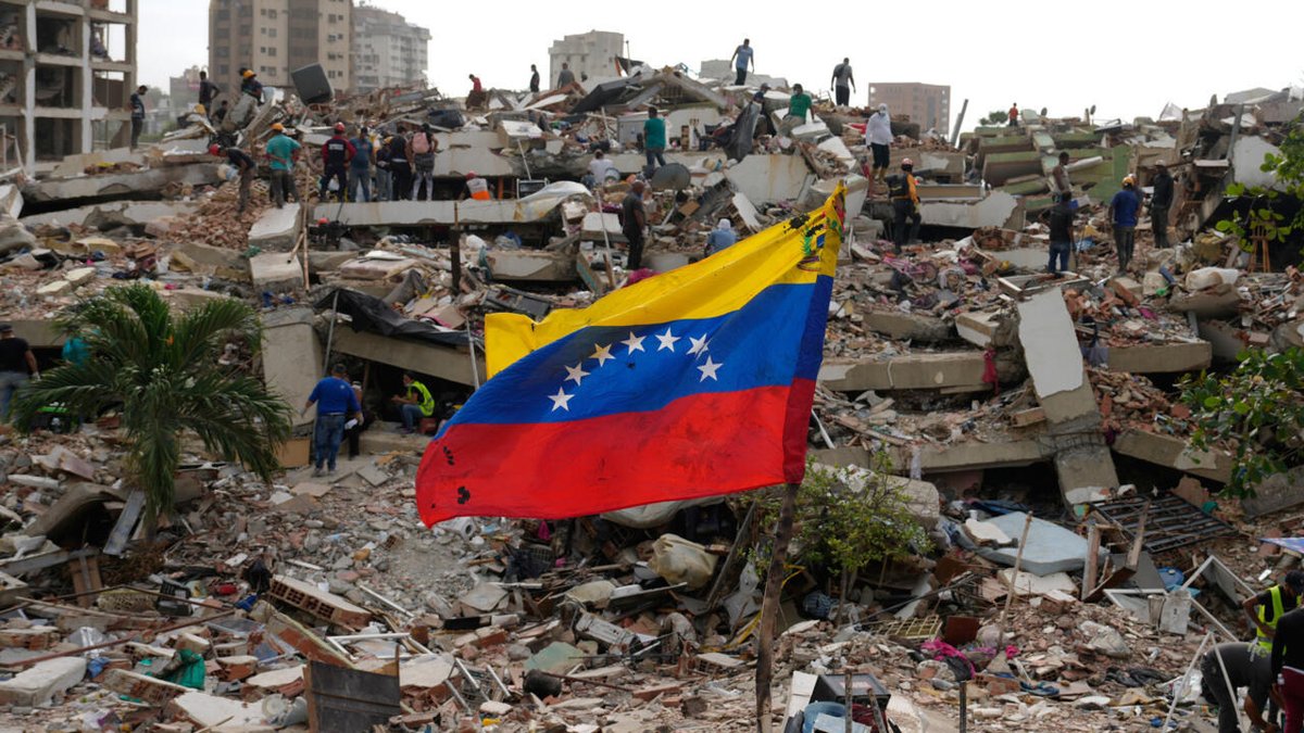 France24_es's tweet photo. La “abdicación del Estado”: informe advierte sobre la renuncia del Gobierno venezolano al “deber de proteger” https://t.co/zsoAPE1bRq https://t.co/jXPQFJnbn4