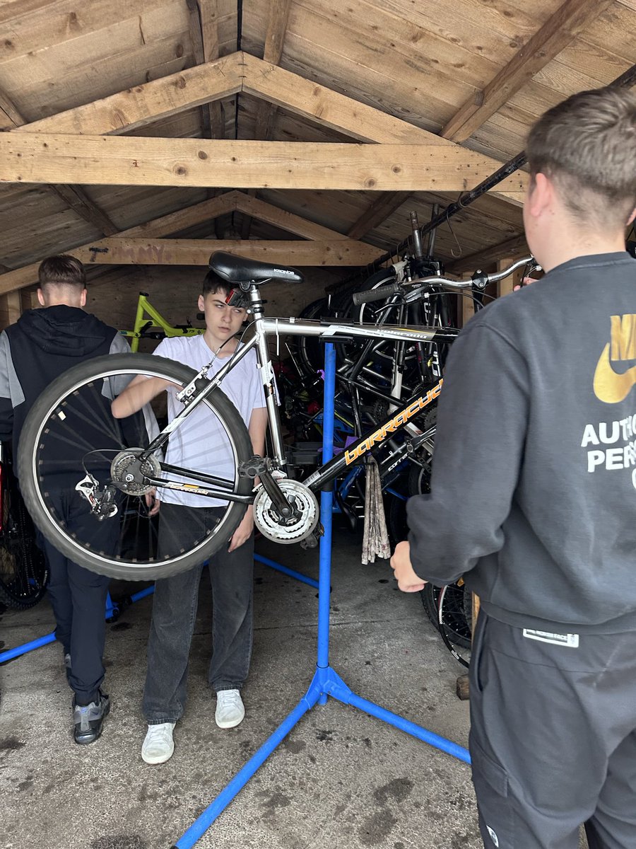 AlnessCdt's tweet photo. Bike maintenance class finished for the summer. Well done Dylan #teamalness @alnessacademy @AlnessDyw @AlnessArt @AlnessScience @AlnessAcademyPE @AlnessLanguages  @AlnessSupport 
@MurphyGroup1951
@hubNorthScot @kierconstruct @patmunro1945 @morrisonbuilds @EcosystemsT @TheEDTUK https://t.co/VcmtDyZtUG