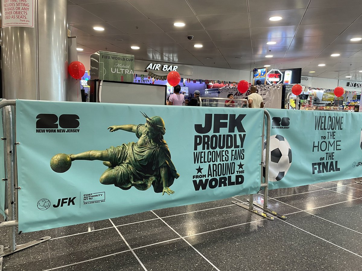 Tepstar201's tweet photo. ニューヨーク🗽に到着しました🛬 https://t.co/i1y1HFfAgK