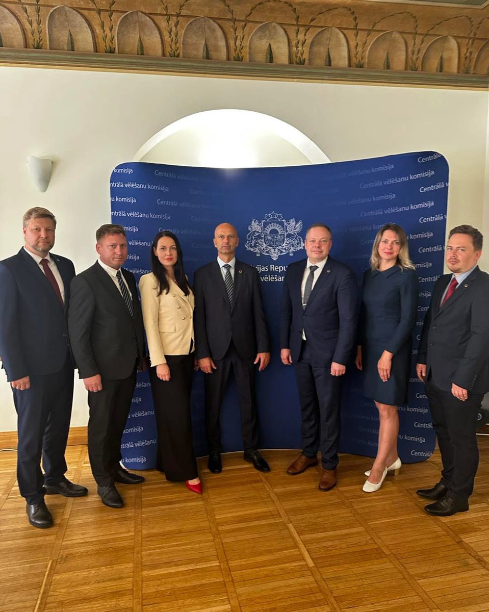JKP_partija's tweet photo. 15. Saeimas vēlēšanās startē arī godīga politika bez korupcijas un oligarhu ietekmes!
JKP Jaunā konservatīvā partija ir iesniegusi savu sarakstu kandidēšanai! 👏✅
#saeima #politika #ziņas https://t.co/gc9y1ENQIB