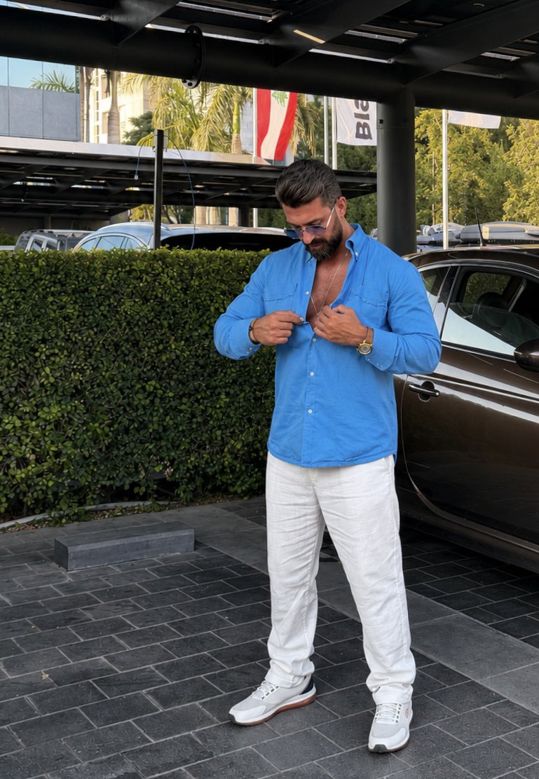 ward_sabbagh's tweet photo. Blue 💙 is one of my favorite colors 🩵

#wardsabbagh #blue #shirt #fashion #linen #trend #sunglasses #beard #men #handsome #ورد_سباغ https://t.co/oaIDB5gaKE