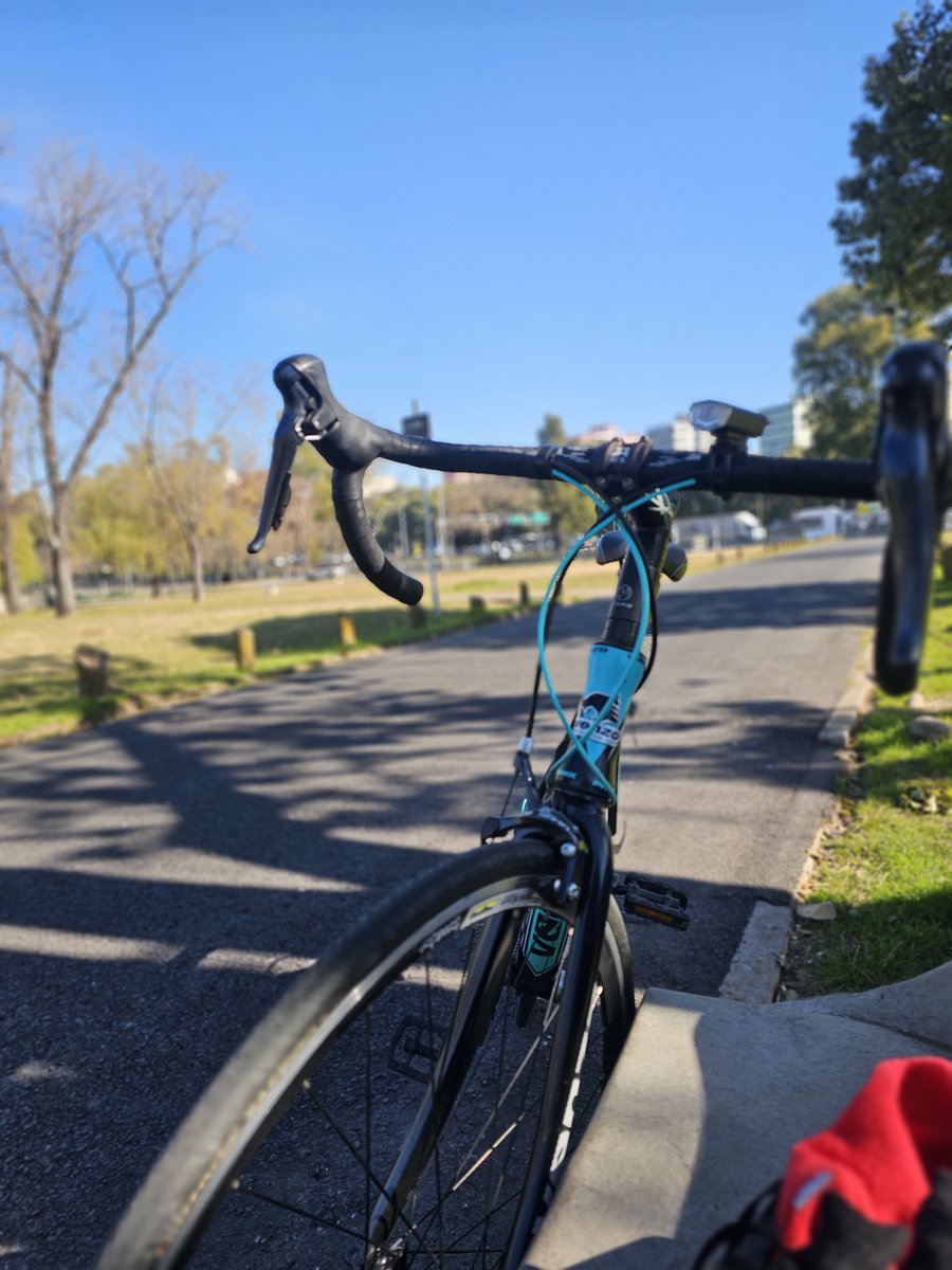 augustussmc's tweet photo. Traders ciclistas repórtense 🚴‍♂️ https://t.co/4WYX54SZkJ