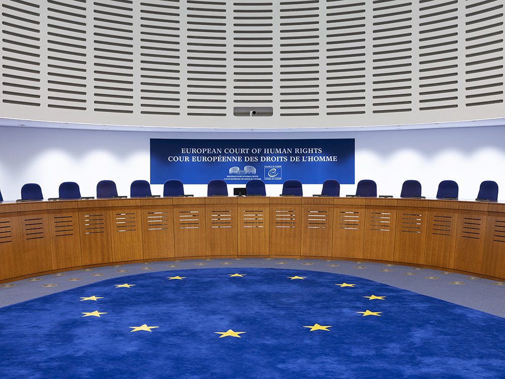 f_philippot's tweet photo. Aujourd’hui dans 2 décisions de justice, les Français ont pu mesurer ce que signifie être un pays sous tutelle, qui a perdu sa souveraineté ! ⤵️

- la France doit reconnaître la filiation par GPA actée par un tribunal étranger : la Cour de Cassation l’a décidé, en se fondant explicitement sur la CEDH, cour de justice supranationale

- la France doit garder chez elle des Marocains pourtant expulsables et sous OQTF : le Conseil d’État l’a décidé aujourd’hui, en se fondant explicitement sur la CEDH également 

➡️ Il ne sert à rien de chouiner, de s’énerver, de gueuler fort. 
De bafouiller du blabla électoraliste à la sauce RN.

Il faut juste être intelligent et QUITTER TOUTES LES STRUCTURES SUPRANATIONALES.

CEDH et UE en priorité.

Redevenir un pays souverain puis prendre les bonnes décisions.

Tout le reste n’est que perte de temps !